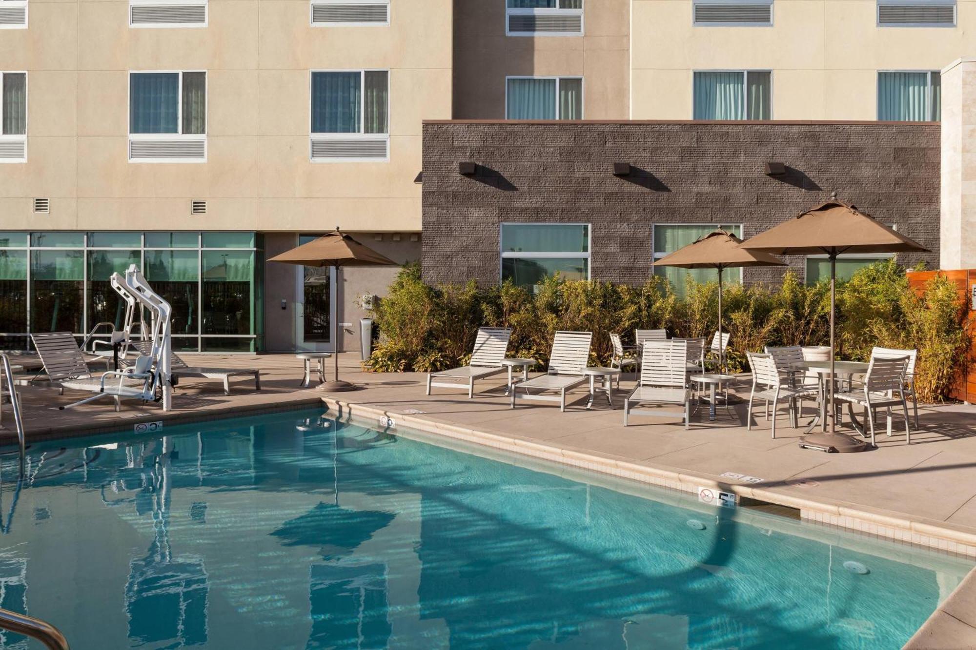 Courtyard By Marriott San Jose North/ Silicon Valley Exteriör bild
